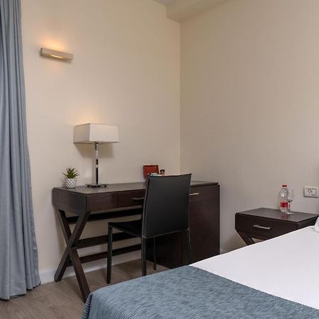 Hod Hasharon Luxury Apartment Herzelia Exteriör bild