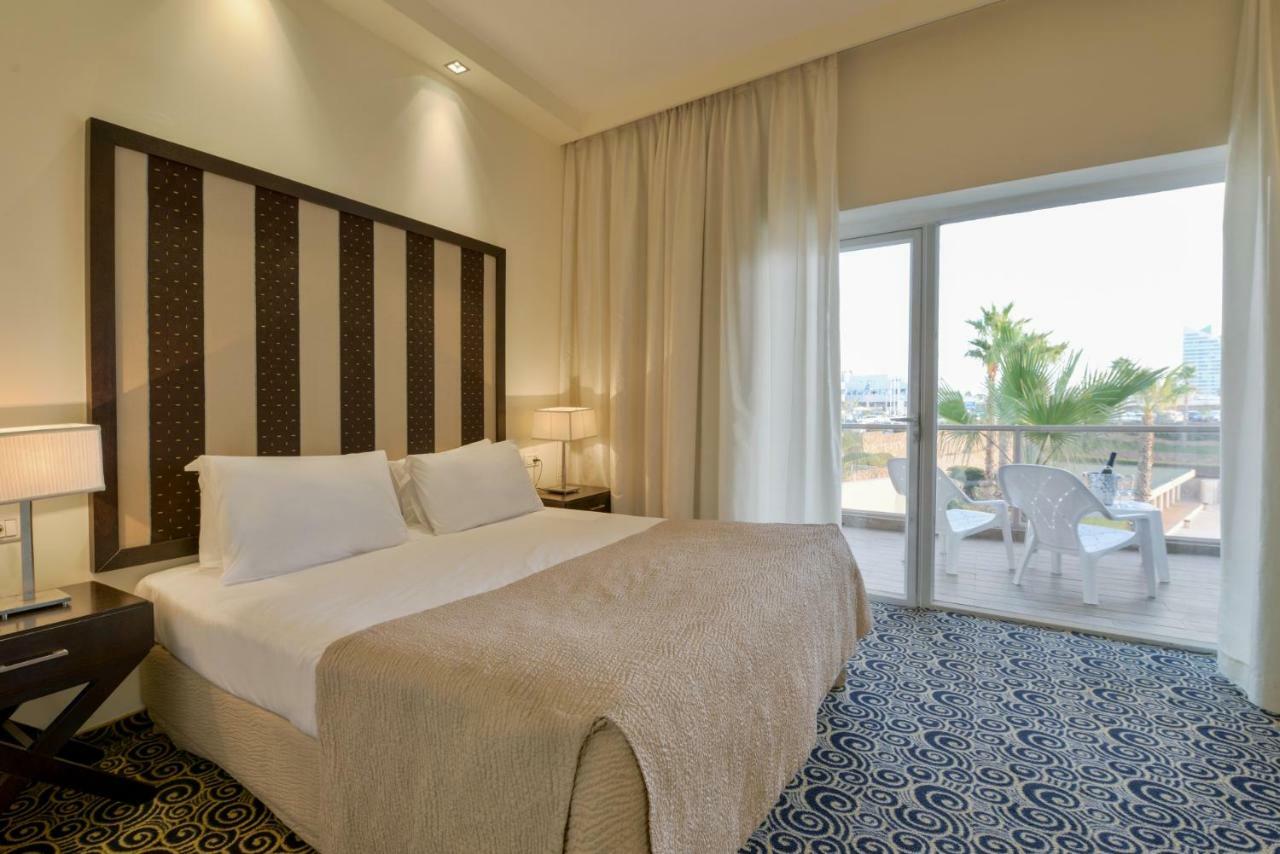 Hod Hasharon Luxury Apartment Herzelia Exteriör bild