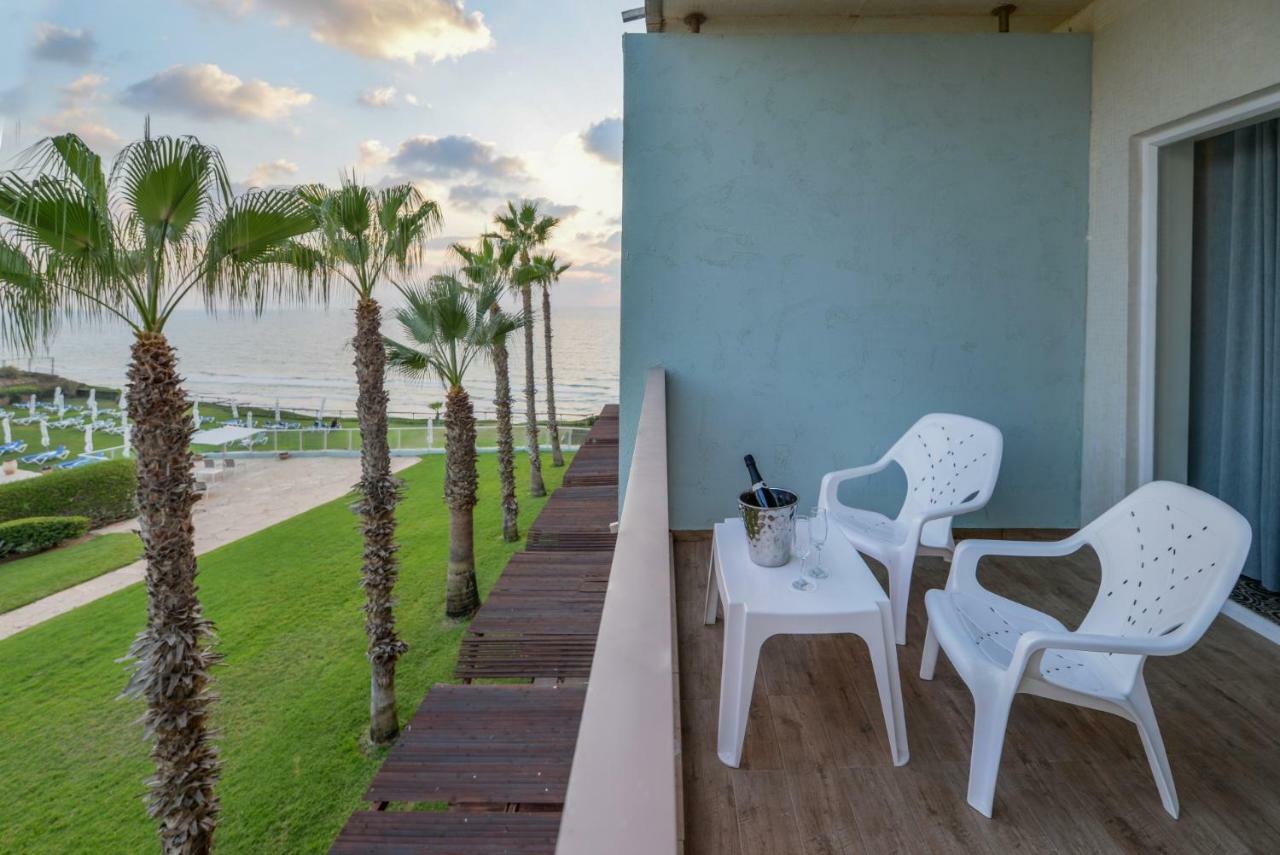 Hod Hasharon Luxury Apartment Herzelia Exteriör bild