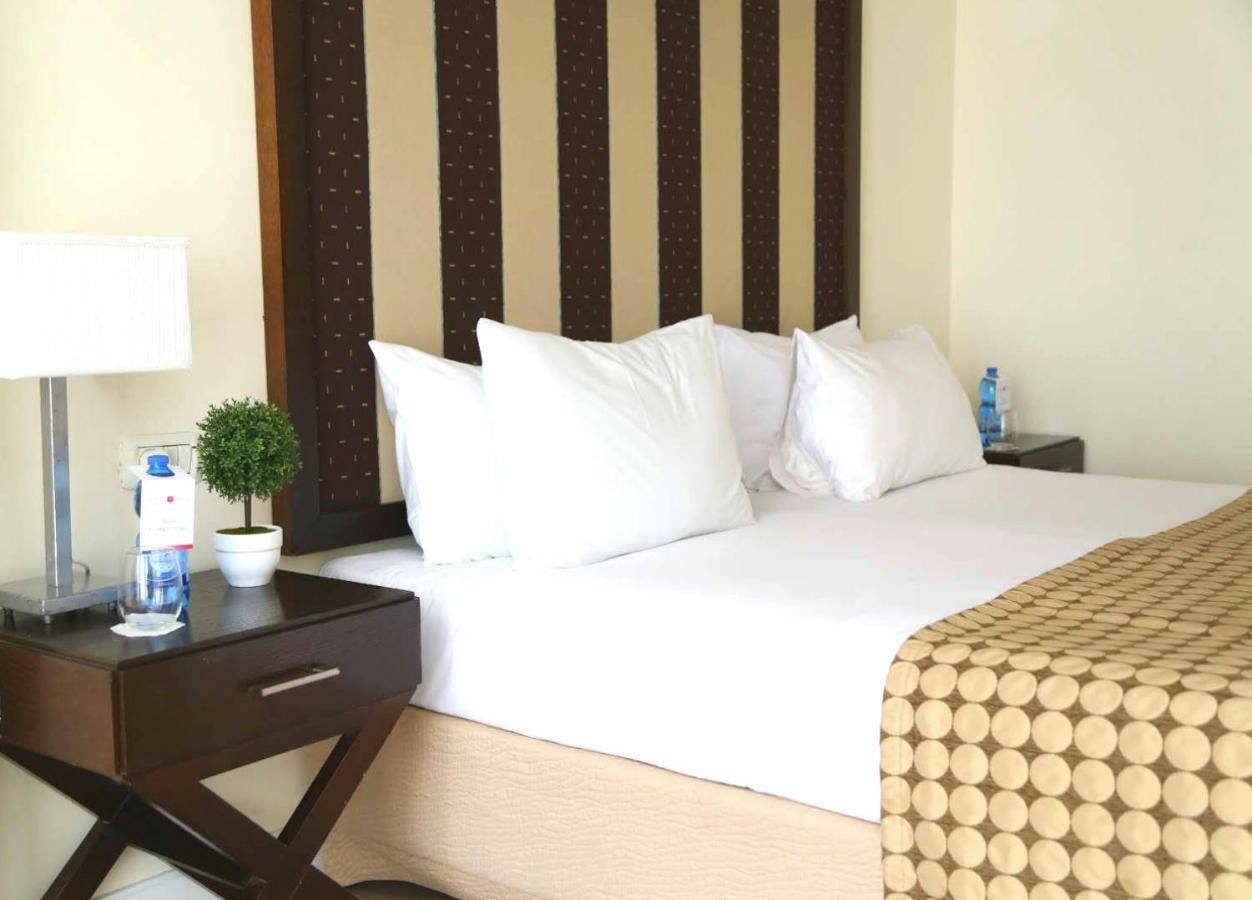 Hod Hasharon Luxury Apartment Herzelia Exteriör bild