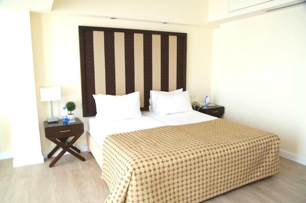 Hod Hasharon Luxury Apartment Herzelia Exteriör bild