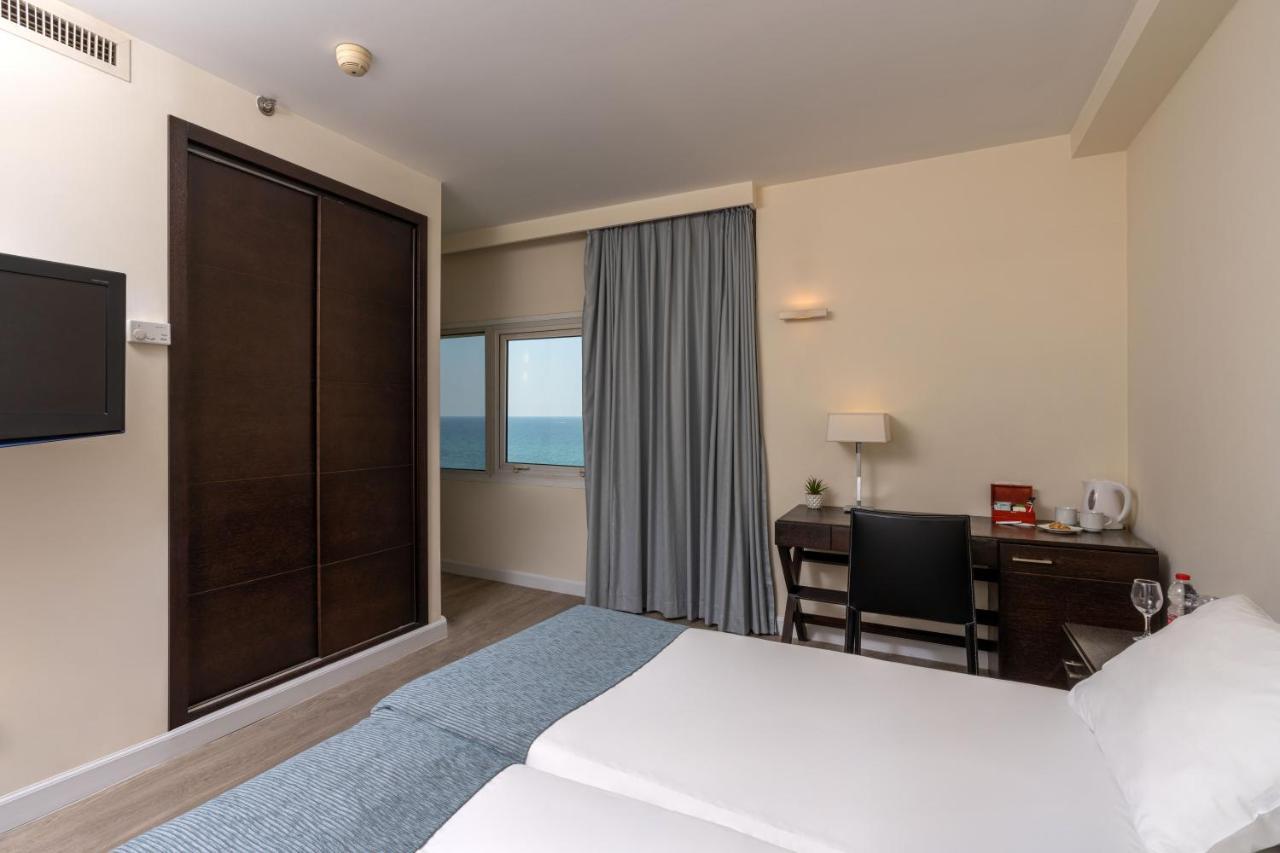 Hod Hasharon Luxury Apartment Herzelia Exteriör bild